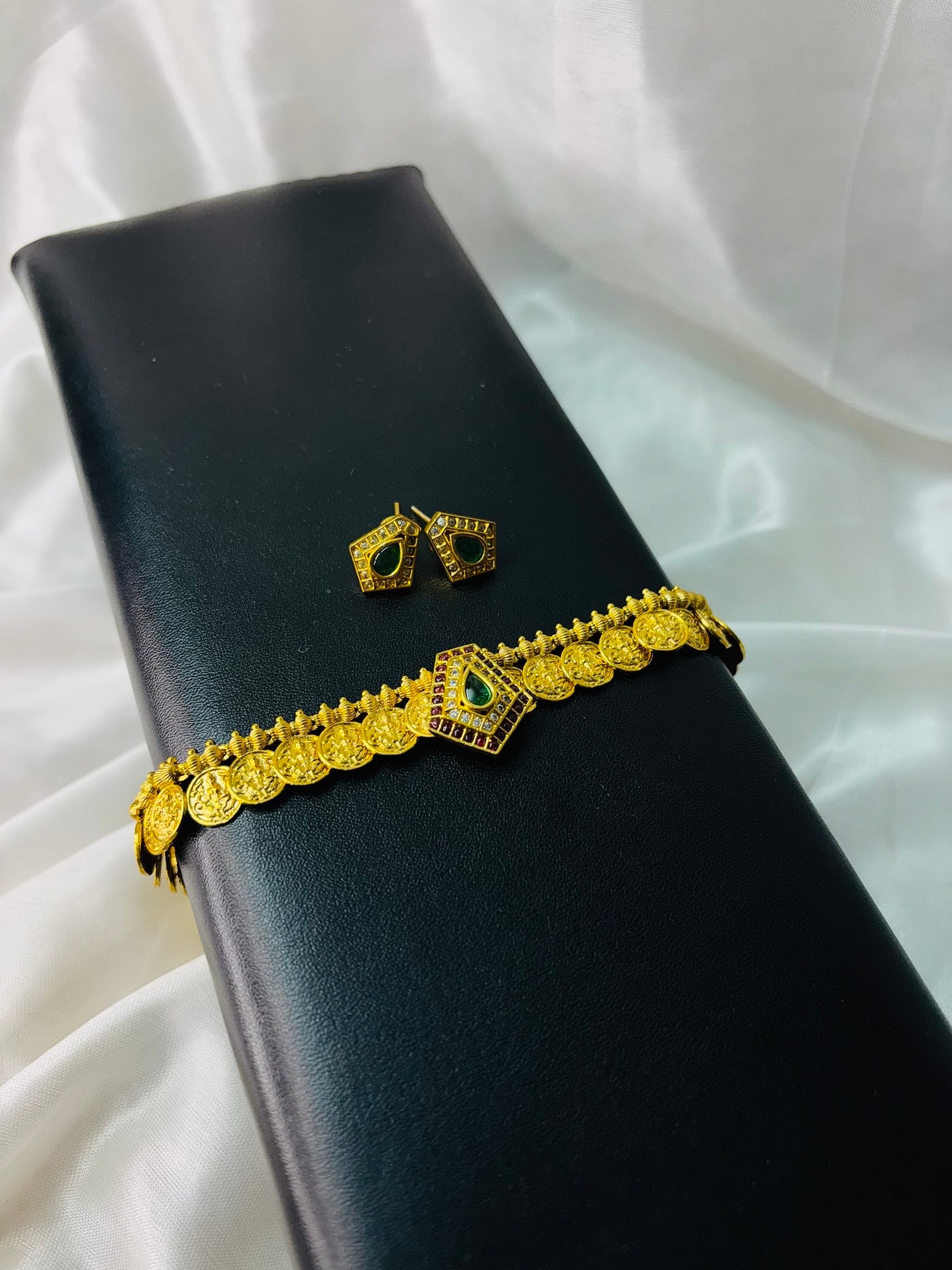 Traditional Gold Necklace