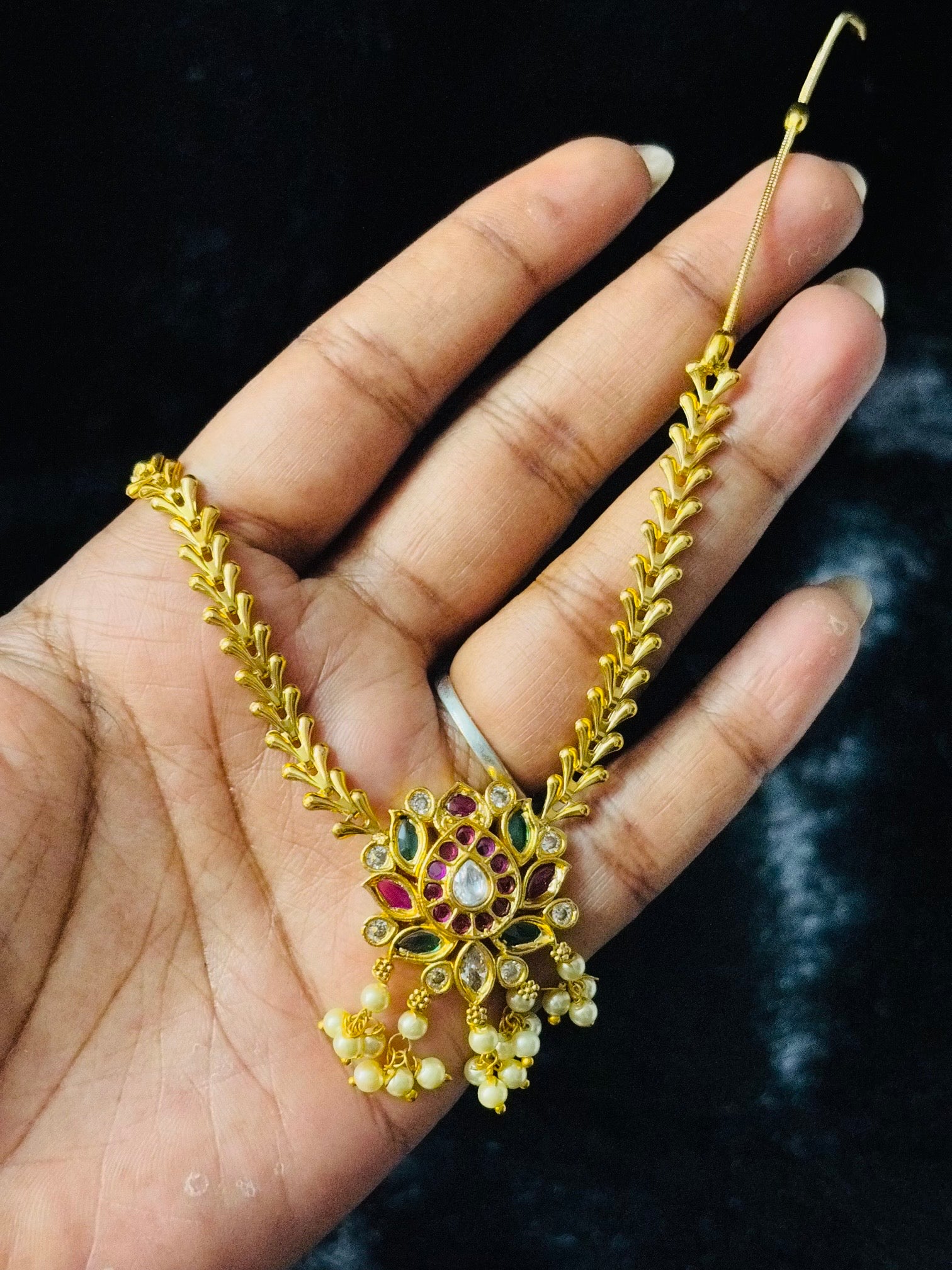 Short necklace