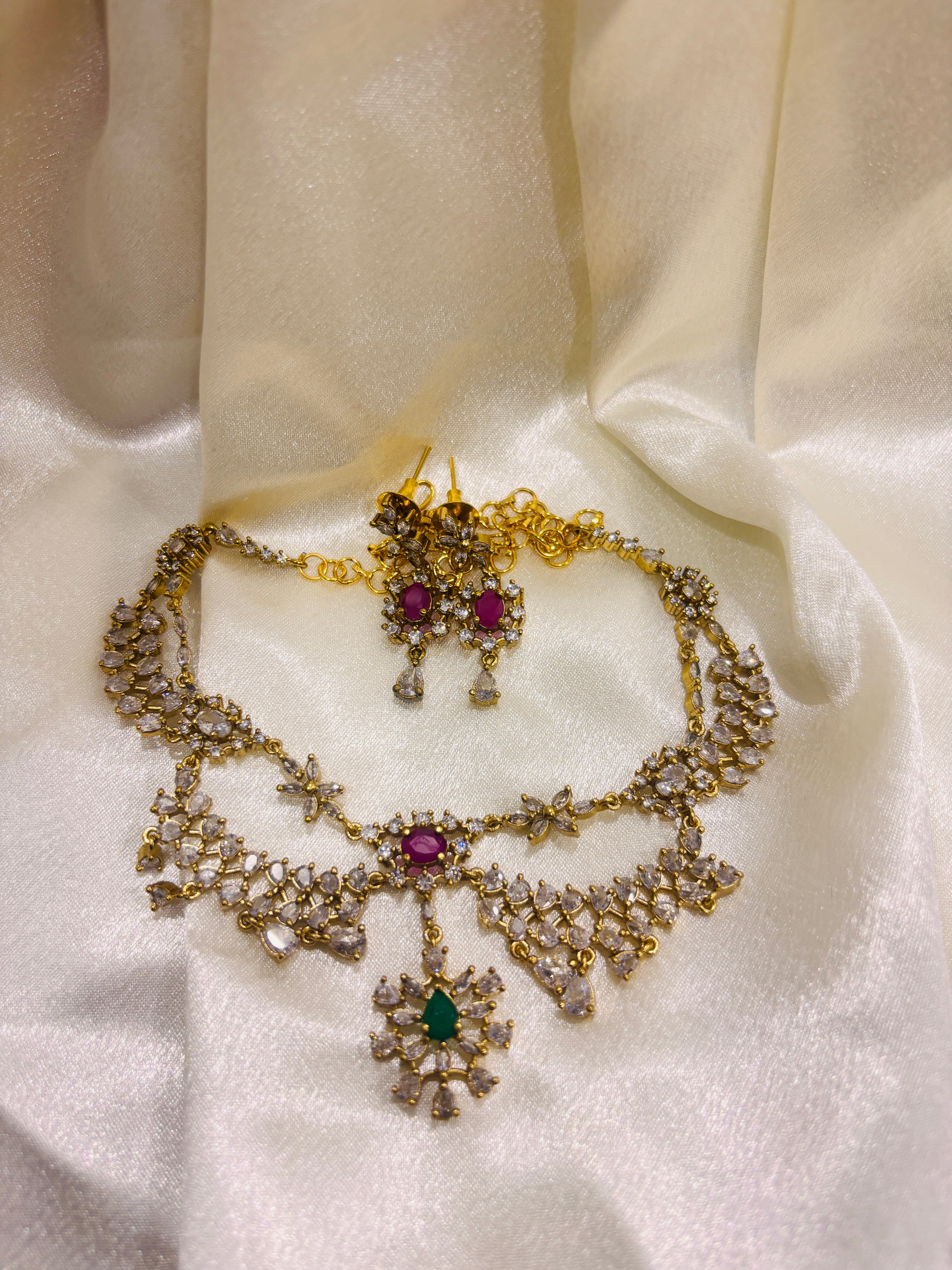 Traditional Gold-Plated Necklace Set